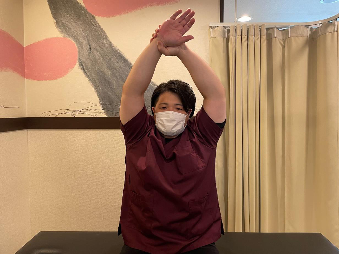 広背筋ストレッチ